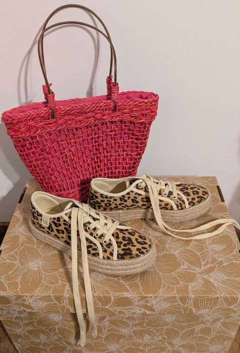 Pachet sneakers platformă  (37, dar se potrivesc mai bine la 38)+ geantă beach
