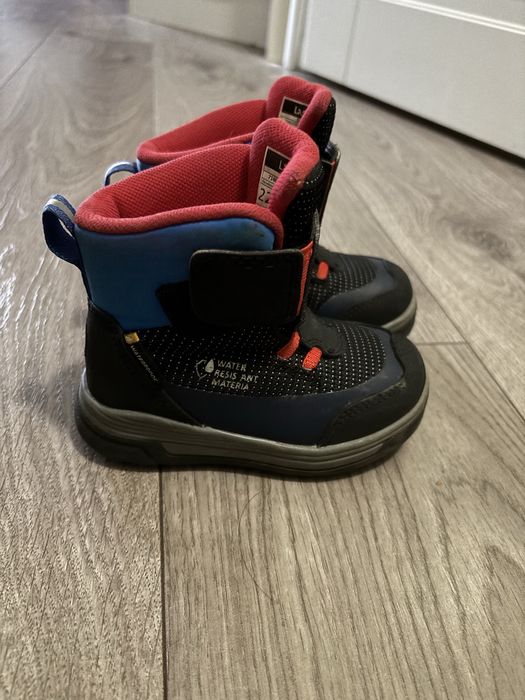 Демисезонные детские ботинки