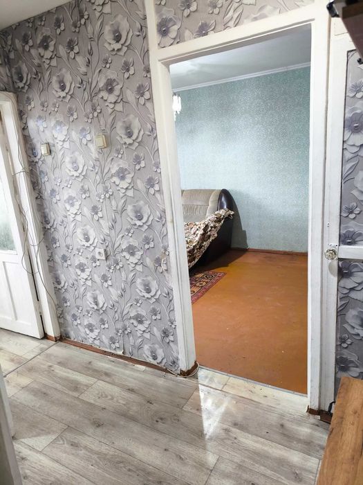 2к. Центр 44кв. 4эт из 5