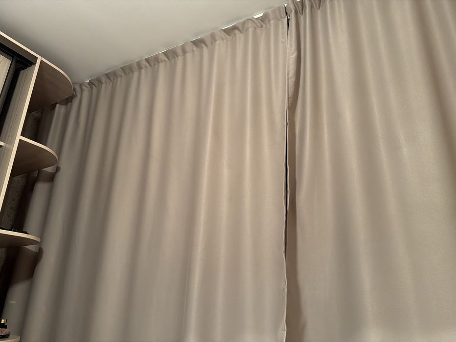 Продам шторы и палас