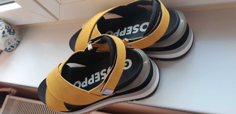 Sandale piele noi in cutie