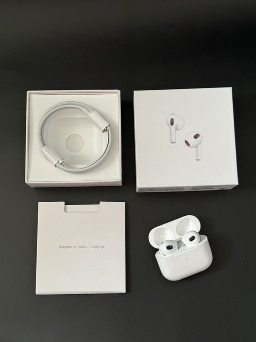 Airpods 4 / Чисто нови безжични слушалки