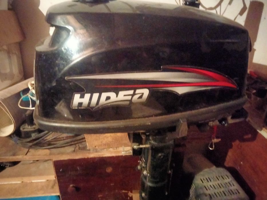 Продам лодочный мотор хидея 5