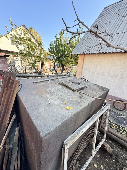 Емкость для воды , цистерна