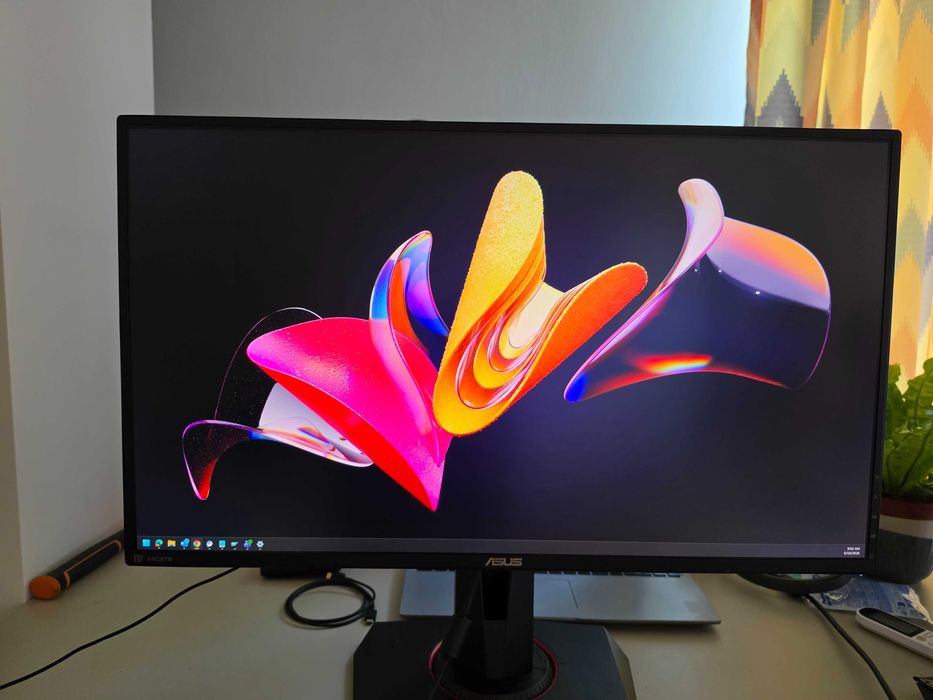 Vand Monitor Asus VG27AQ