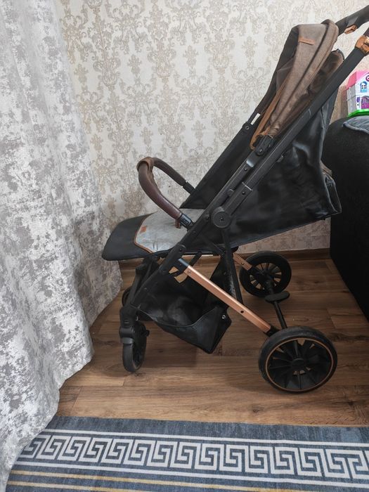 Продам коляску трансформер.