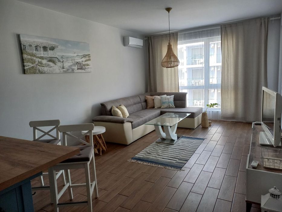 Дава се под наем Двустаен апартамент в к.к. Св.Св. Константин и Елена - 59 кв.м за 663 € - Снимка #8