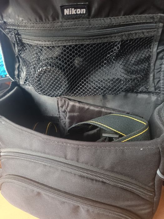 Nikon D90 и обектив Nikkor AF-S 18-105 DX