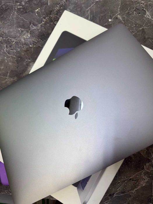 Apple MacBook Pro 13Д 2022 (г Астана, ул Сыганак 54) Л: 962448