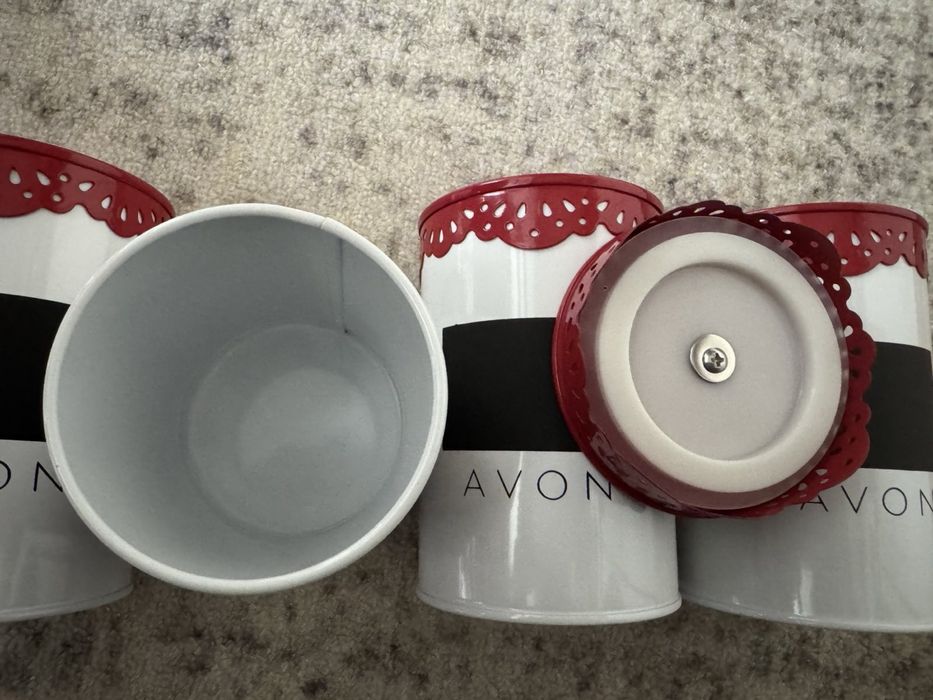 Декоративни метални кутийки AVON