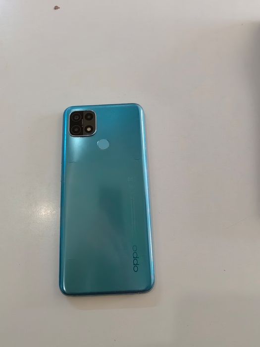 Срочно продам телефон