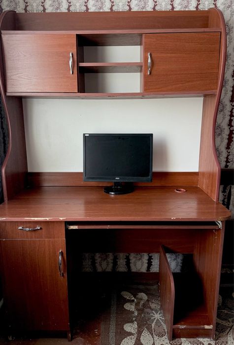 Компьютерный стол