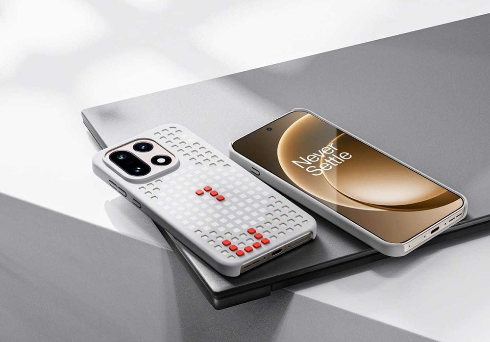 Hole-Pattern Magnetic Case за OnePlus 15