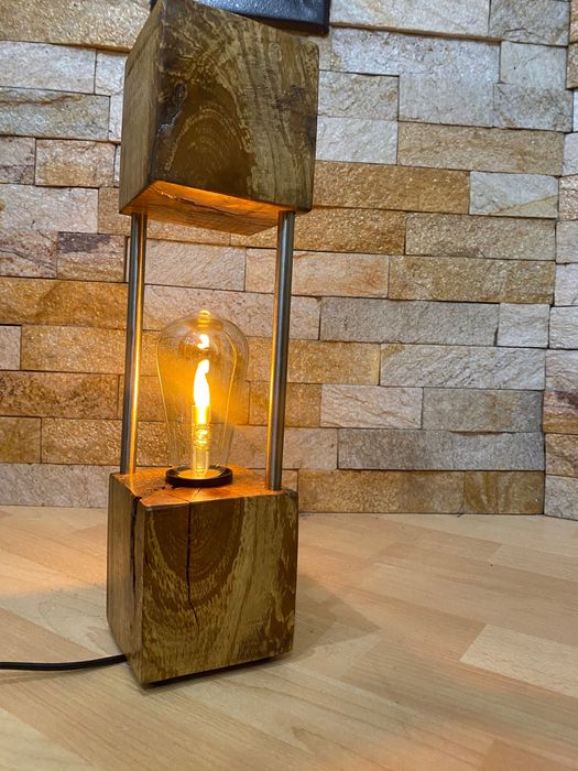 Ръчно изработена дизайнерска лампа от дърво