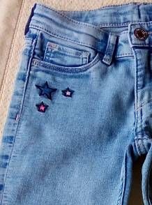 Детски дънки Denim с бродерия и дължина 64см за ръст 104см