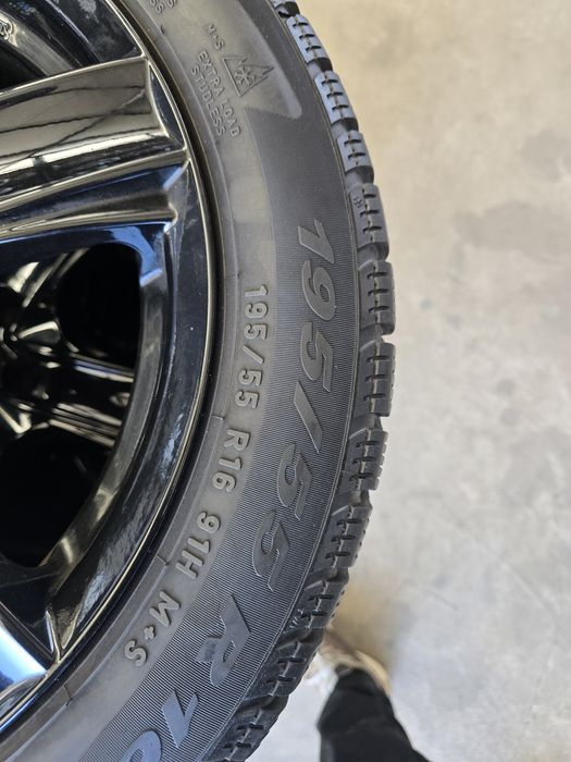 2 Броя 195/55/16 Pirelli 2x7,2mm