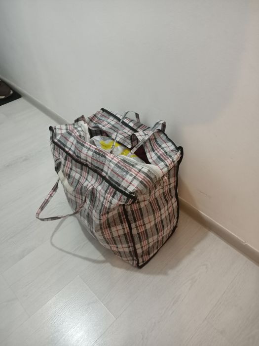 Отдам даром женские вещи