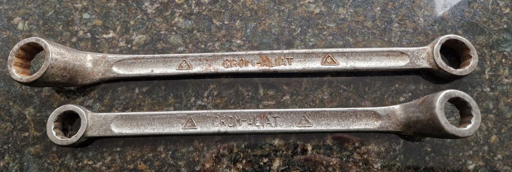 Chei Ioan Fonaghi, de 14 şi 17 din Crom aliaj.
Prețul este pentru ambe