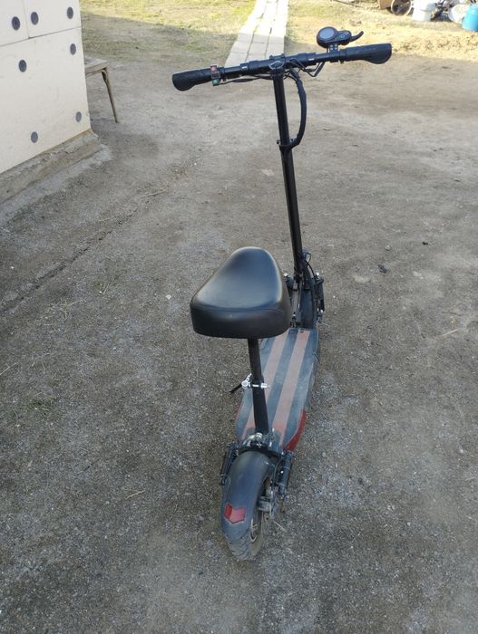 Продам самокат в нормальном состоянии