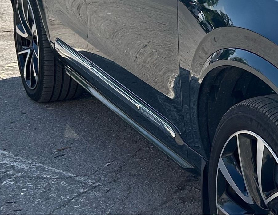 Оригинални прагове за Volvo XC90