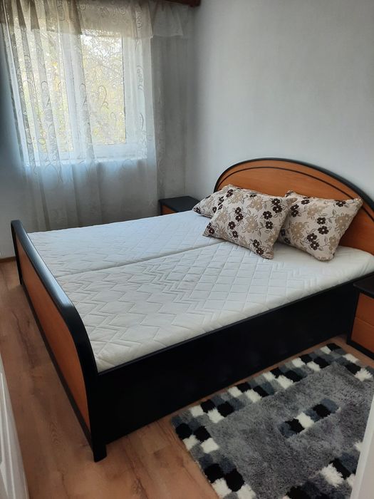 Închiriez Ap 3 camere