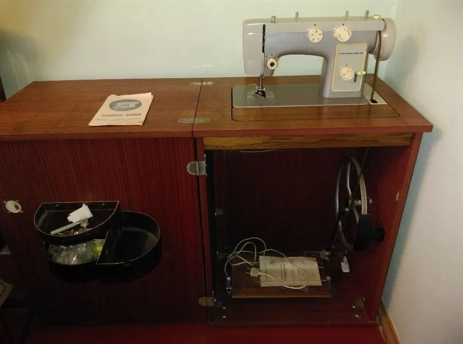 Швейная машинка «Чайка»