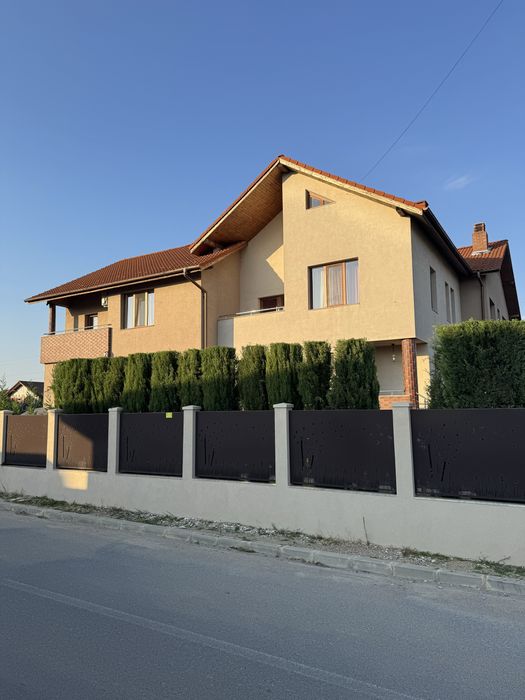 Casă spațioasă, complet utilată - închiriere de la minim 6 luni