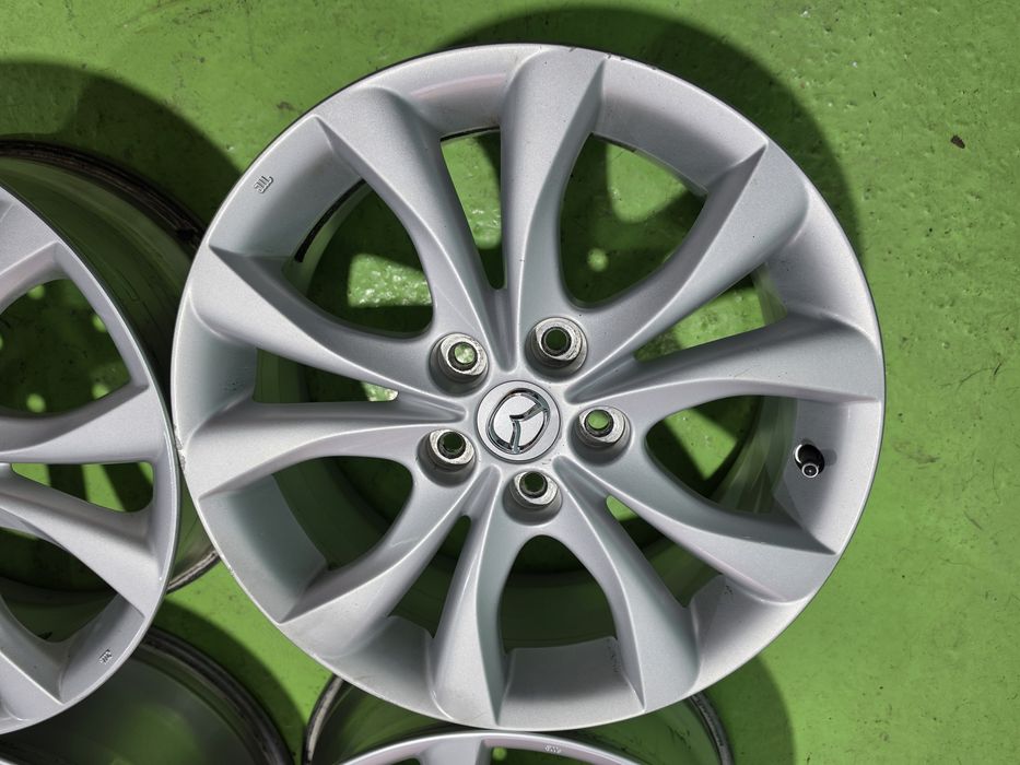 17 5x114.3 Mazda лети джанти 5х114.3 мазда