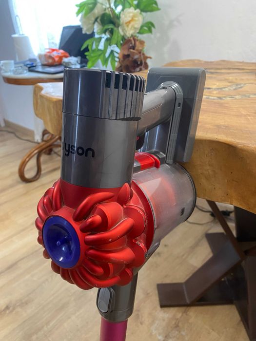 aspirator dyson v6