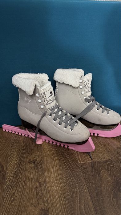 Коньки (фигурные)