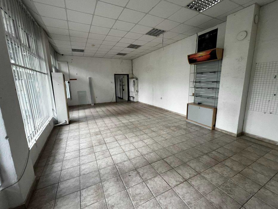 Магазин под наем в центъра на гр. Габрово - 91 m²
