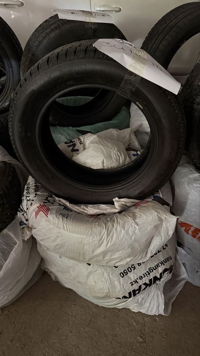 215 60 R17 почти новая