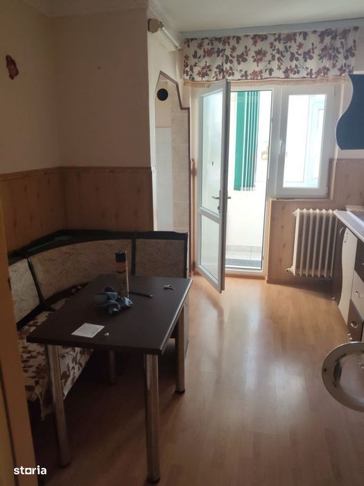 Etaj 1 - apartament 2 camere confort 1 decomandat - Zona Vidin.