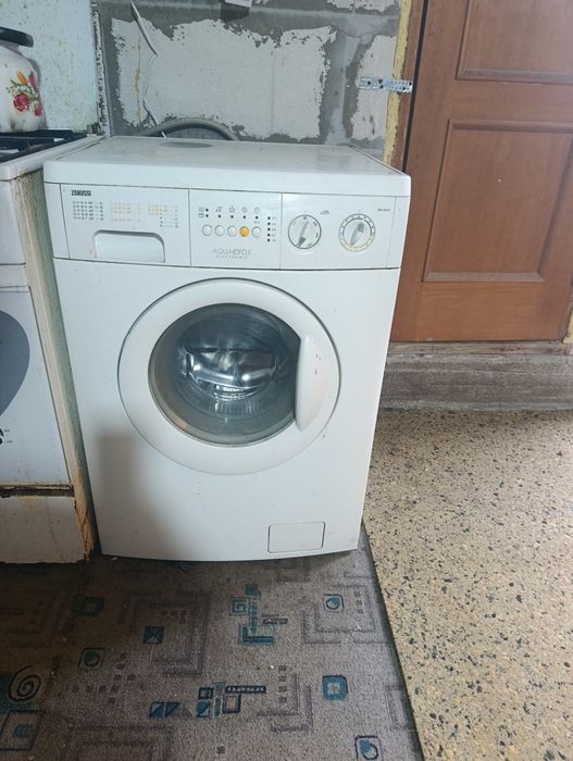 Продам стиральную машину