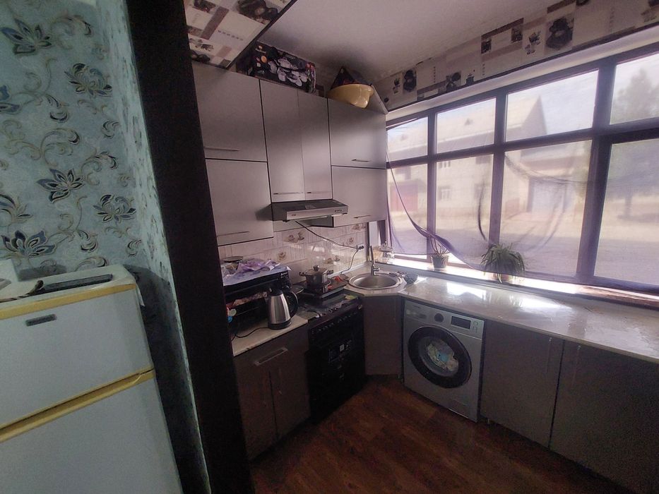 Квартира сотилади.