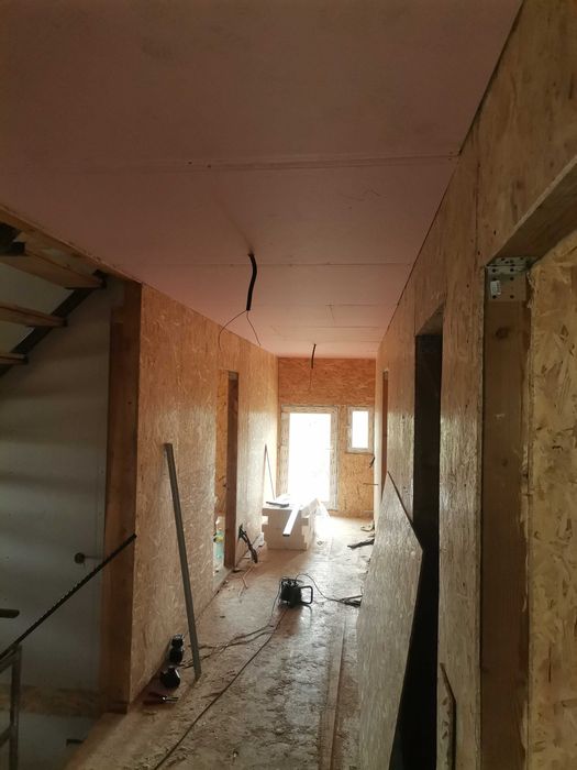 Zugrăvim tragem glet montam gresie faianță parchet