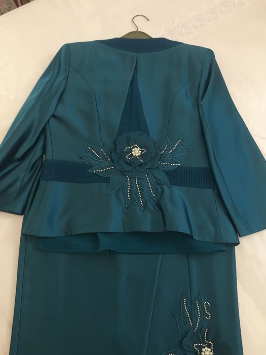 Костюм вечерний