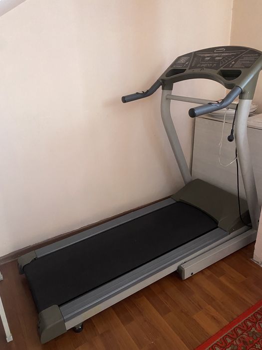 Продам беговую дорожку