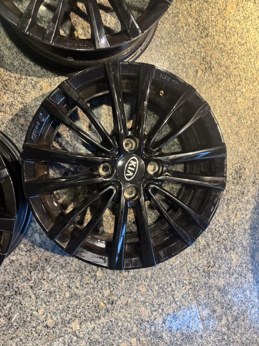 Jante R15 4x100 negre Kia Stonic / Rio / Picanto – Hyundai i10 i20 i25