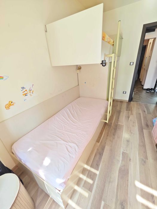 ДЕТСКА СЕКЦИЯ - две легла 90/195 и гардероб 104/130/84