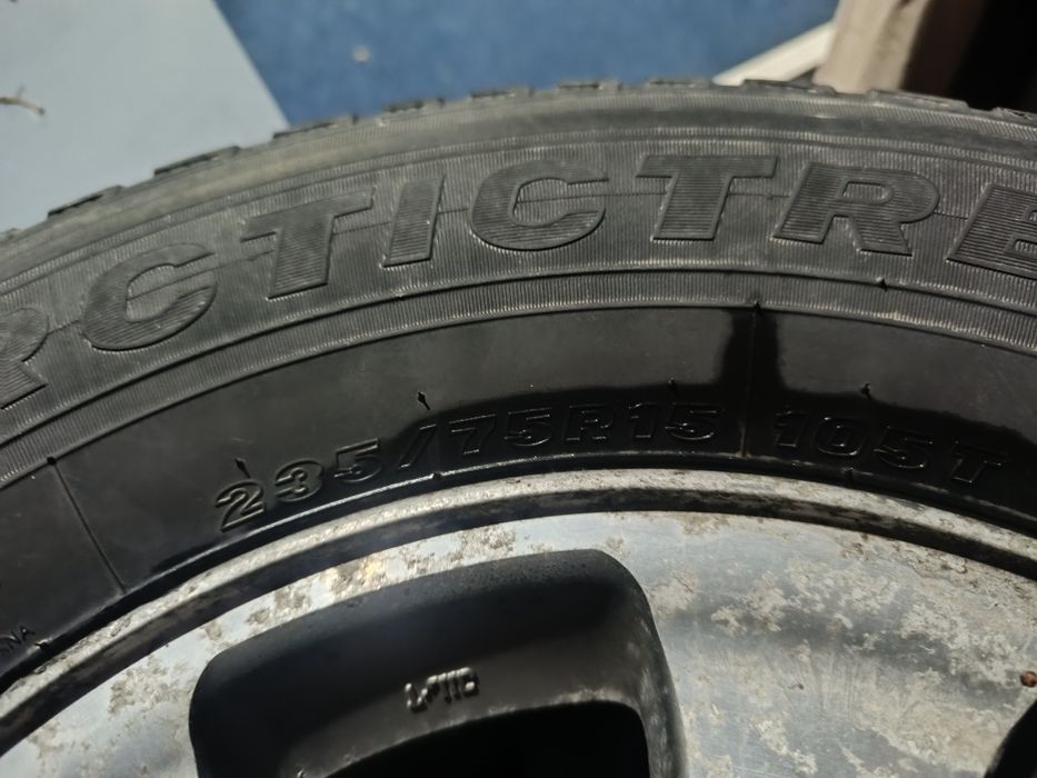 Продам диски с резиной R 15