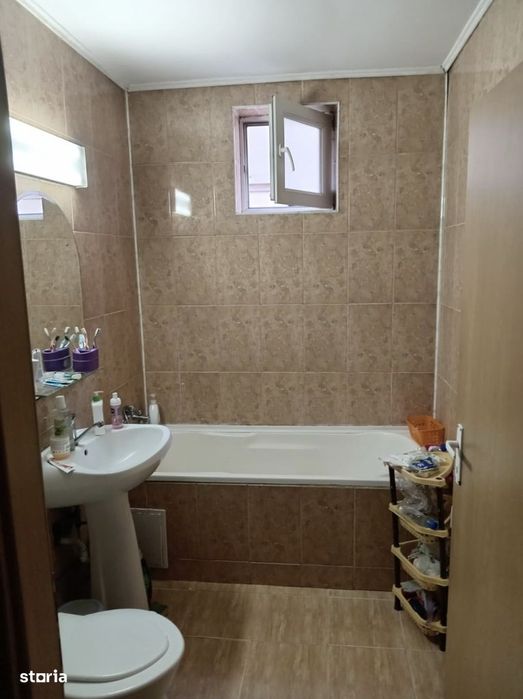 Apartament cu o camera la parter
