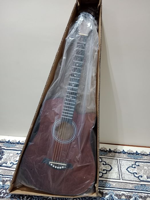 Akustik gitara 38 razmer