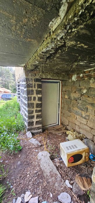 Продава се Къща в с. Кладница, Област Перник - 200 кв.м за 845 €/кв.м - Снимка #22