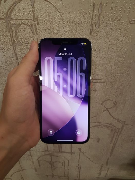 iPhone 12 Pro obmen bor samsung s modellaga