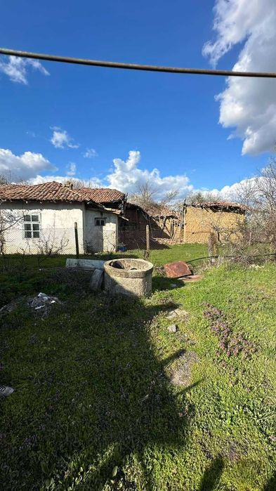 Продава се Къща в Търговище, Център - 27 кв.м за 688 €/кв.м - Снимка #2