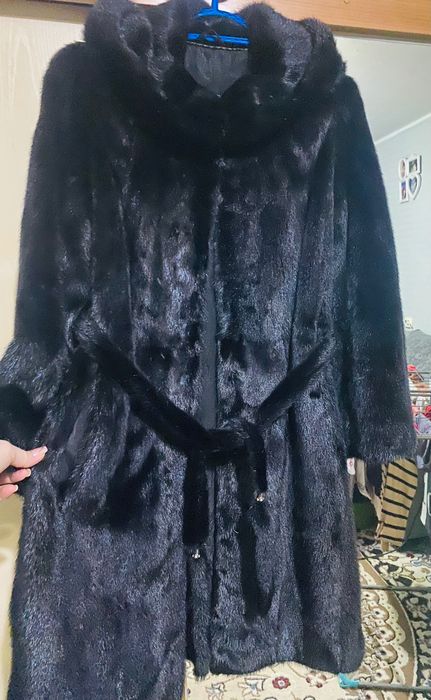 Продам норковую шубу