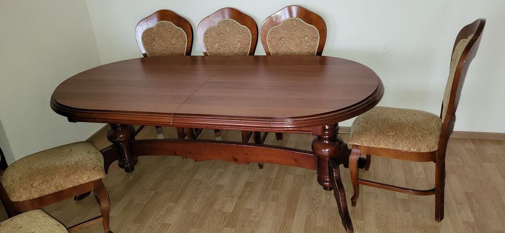 Продам стол и 6 стульев