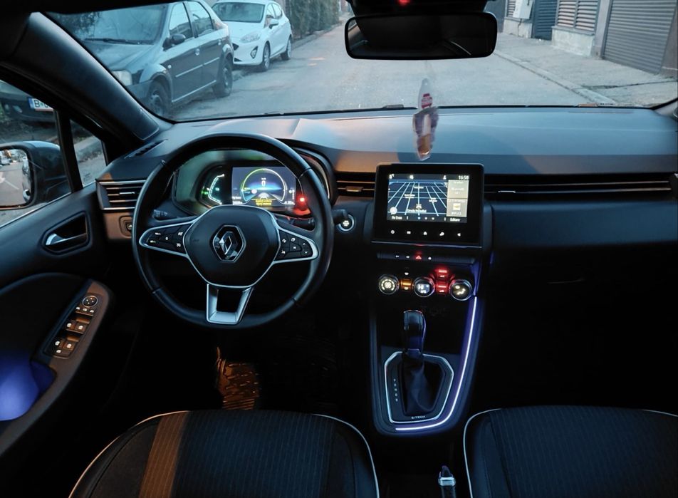 Renault Clio 1.6 E-Tech Hybrid Automat