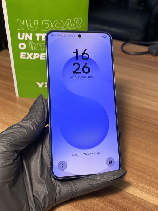 Samsung Galaxy s25 plus • 256 GB • Navy